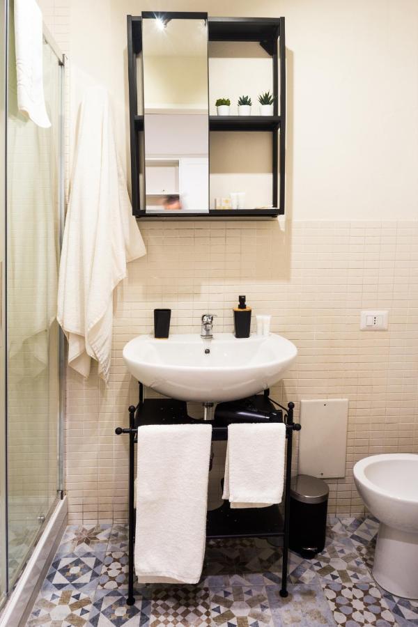 Residenza Sforza Apartment 1 Napoli Esterno foto